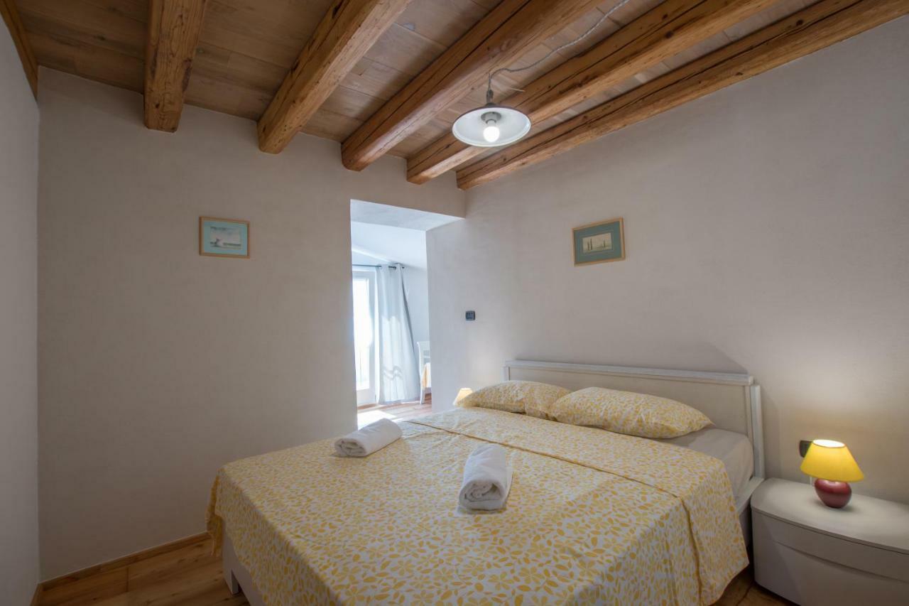 Lana House With Apartments Petrovija 外观 照片